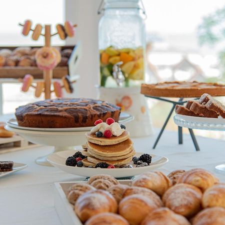 Ambasciatori Hotel - Beach Front -Breakfast Xxl & Brunch Until 12 30Pm Misano Adriatico Exterior photo