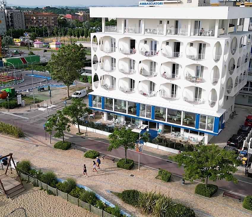 Ambasciatori Hotel - Beach Front -Breakfast Xxl & Brunch Until 12 30Pm Misano Adriatico Exterior photo